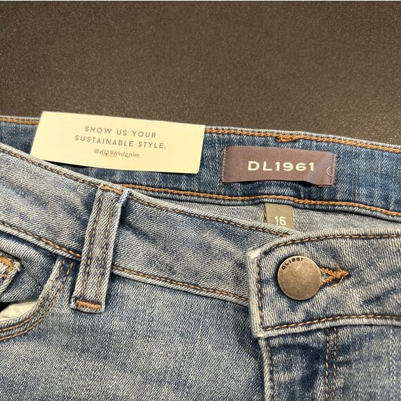 NWT DL1961 Chloe Skinny Jeans, "Ocean View" Light Wash, Girls Size 16 - Picture 5 of 9